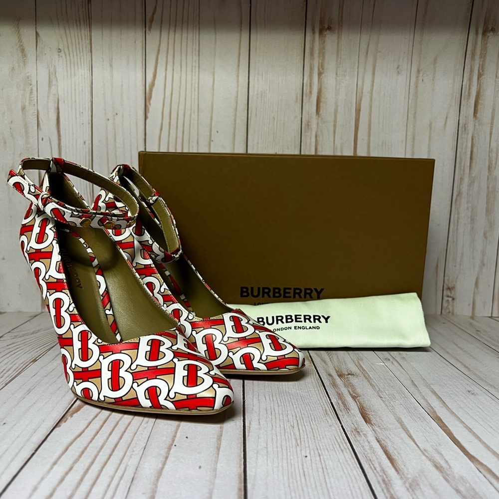 Burberry Wiltkin TB Monogram Logo Print Leather Pump Tawny 38.5 / 8.5